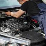 Jak wymienić wycieraczki w samochodzie? Praktyczny poradnik krok po kroku